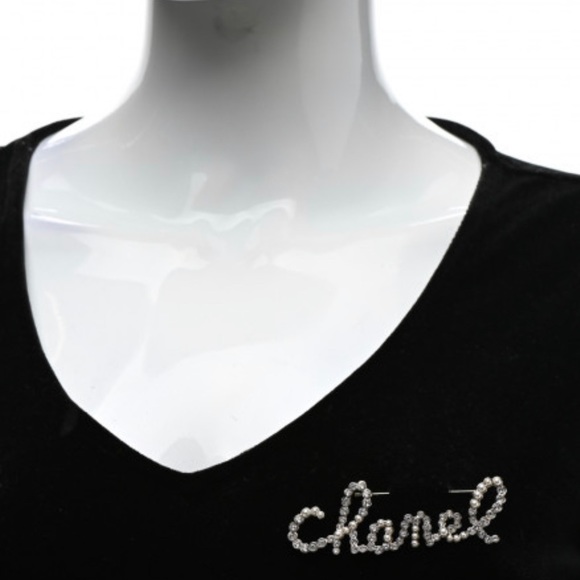 CHANEL
Metal Glass Swirling Pearls Brooch Pin Gold - Picture 8 of 8